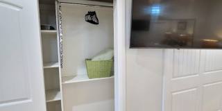 Beautiful Furnished Casita in Hurricane-All Linens and Kitchen, Bath Essentials Included- Just move in! Gallery 15