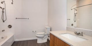 Radius Uptown Apartments Gallery 13