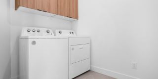 HURRICANE TOWNHOME!! Pet Friendly! Gallery 17