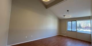 311 MAPLE AVE W #C Gallery 6