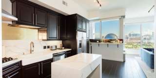 Fully Furnished High Rise with Wynn Golf Course Views! Gallery 32