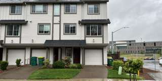 Stunning Corner-Unit Townhome with 4th Bedroom Private Suite in River Terrace, Bonus Room, Pool, Pickleball and More Gallery 1