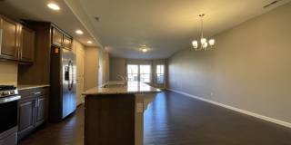 Spacious Two-Story Townhouse Gallery 15