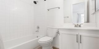 Beautiful upstairs 2-bedroom, 2-bathroom apartment Gallery 18