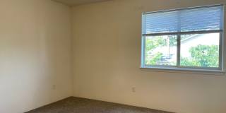 Two Bedroom 3 Bath Duplex-Townhouse in Southwest Medford Gallery 15