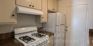 Central Roseville: 2 Bedroom 1 Bathroom Single Level, Large Living Room Central Heat and Air Updated Kitchen and Bathrooms Gallery 8