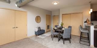Lake Shore Apartments Gallery 10