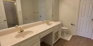 3br 2.5ba on Surrey Hills Golf Course!! Gallery 20