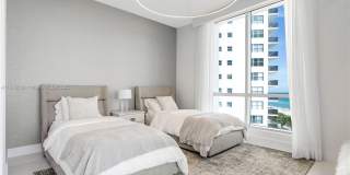 5959 Collins Ave Gallery 26