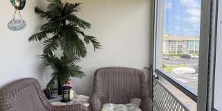 210 Horizon Street E Gallery 10