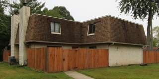 Sycamore Square Gallery 18