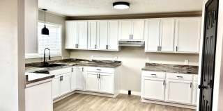 5313 Johnwood- Valley View-Move In Ready! Gallery 1