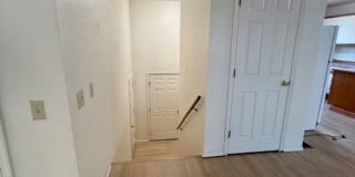 4 Bedroom, 2 Bathroom Duplex - Pet Friendly Gallery 31