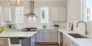 Beautiful Charlotte Park Townhome With Two Car Garage Gallery 24