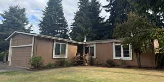 Charming 3 Bedroom, 2 Full Bath Single Family Home in Puyallup! Gallery 1