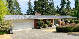Beautifully Remodeled 5 Bed 2.75 Bath Home in Eastgate Gallery 1