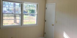 N Kerr Avenue - Duplex home - Move In Ready!!! Gallery 15