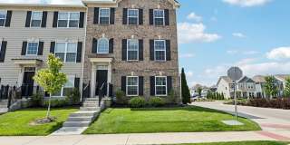 17285 Dallington Street Gallery 1