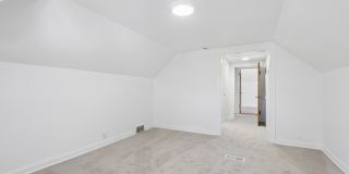 5266 N La Crosse Avenue Gallery 11