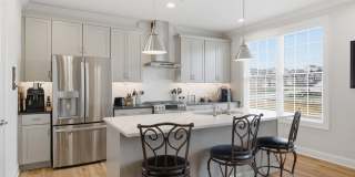 Blacksburg, 3 BR / 2.5 BA Available Sept 1st Gallery 5