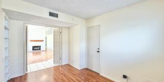 AVAILABLE NOW!! 3 Bedroom 2.5 Bathroom House in Palm Springs! Gallery 12