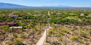 Luxury Ridgetop Living: Furnished 4BR Estate with Home Theater and Outdoor Oasis Luxury Ridgetop Living: Furnished 4BR Estate with Home Theater and Outdoor Oasis Gallery 4