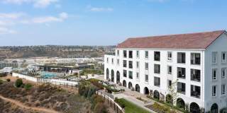 Chromatic Flats Apartments Gallery 26