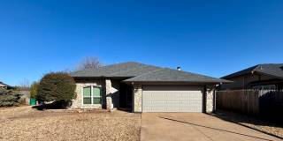 Beautiful 4 Bed 2 Bath Home in Yukon Gallery 1