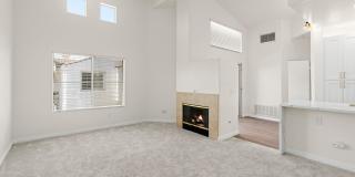 Newly renovated 2-bedroom UTC townhome in the coveted Andria of Renaissance at La Jolla community! Small pet ok! Gallery 5