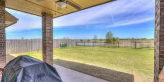 $500 Off First Month's Rent!!! St James Park Home in Norman - Community Pool!  Available in Now! Gallery 23
