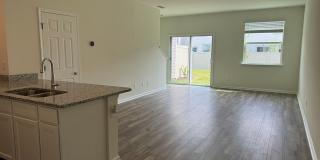 Modern Comforts Await: Welcome to Merchants Way Gallery 5