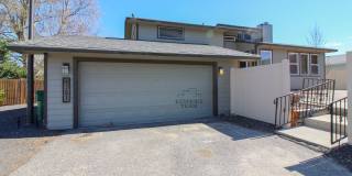 FURNISHED: 5 Bedroom, 2 Bath Home in Kennewick Gallery 1