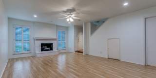 2-BEDROOM TOWNHOME IN ALAMO HEIGHTS Gallery 4