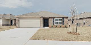 Very Nice 3 Bedroom 2 Bath Home in Mustang Schools Gallery 1