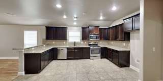 3 Bedroom 2 bathroom with Study in Yukon Schools Gallery 10