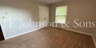 Spacious One Level Home with Den, Granite Kitchen Island, and 2 Car Carport Gallery 42