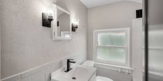 Stunning 2 bedroom home in Penn Avenue available June 1! Gallery 21