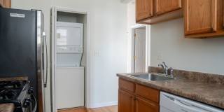 North Lincoln Square - 2 Bed / 1 Bath - In Unit Laundry Gallery 9