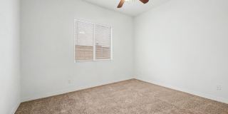 1133 E Buckingham Avenue Gallery 20