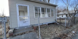 1918 West Howett Street Gallery 1