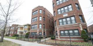 7914 S Hermitage Auburn Gresham Apartments Gallery 10