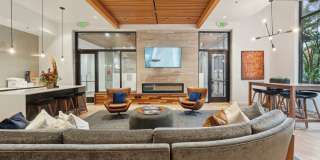 Leva on Market Gallery 3