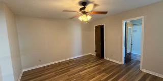 Two Story 2 bedroom, 2 bathroom home in South Highland Gallery 8