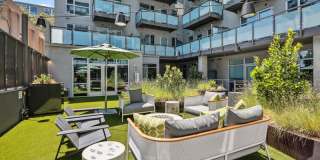 Link Apartments Four12 Gallery 24