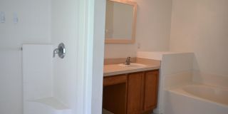 Large 4 bedroom home awaits your arrival! Gallery 19