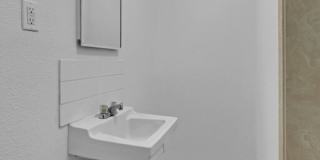 Spacious 3 Bed - 1 Bath House Near Downtown Spacious 3 Bed - 1 Bath House Near Downtown Gallery 21