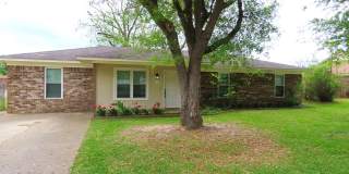 Spacious 4-Bedroom Home in Whitehouse ISD – Pet-Friendly with Large Fenced Yard! Bonus: Lawncare is Included! Gallery 1