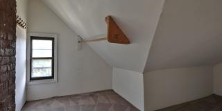 Central Campus - LARGE 4 Bedroom House with off-street parking Gallery 26