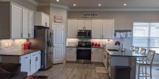 7113 90th Street Gallery 7
