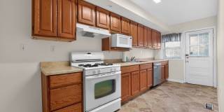 Updated 3‑Bed, 2‑Bath Home with New Flooring in a Walkable Community Gallery 23